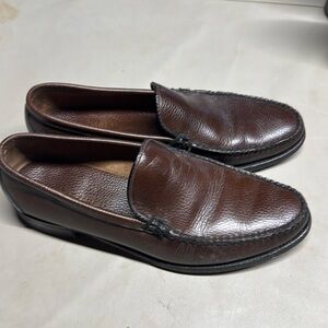 Used Like New Men’s Lofters
size 12D
Brown Color